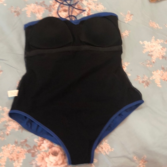 Gottex swimsuit - Picture 5 of 9